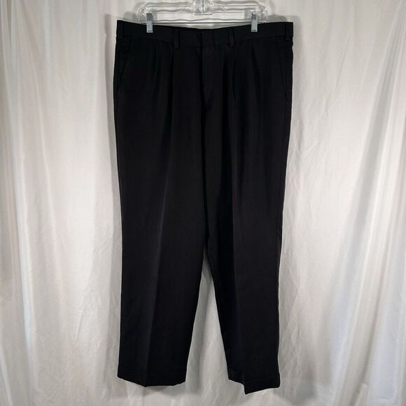 Dockers Golf Pants Men's 38x30 Black Pleated Relaxed Fit Pockets - Picture 1 of 8